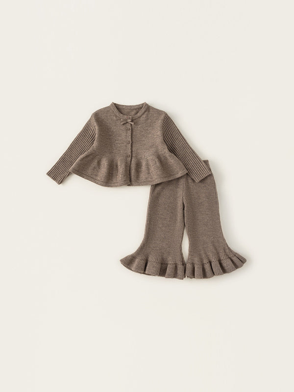 Elegant Knitted Set with Wavy Hem