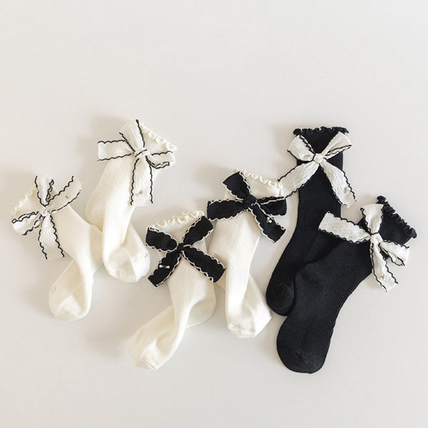 Elegant Sweetheart Bow Crew Socks