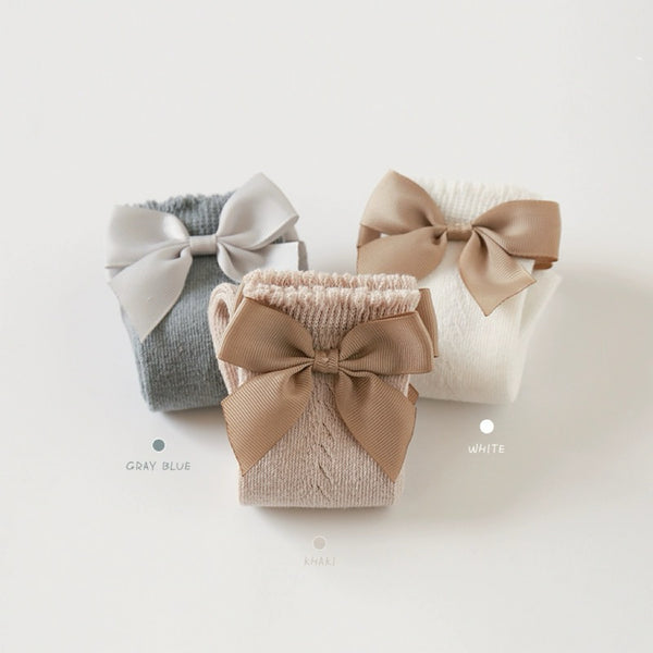 Sweetheart Cutout Bow Calf Socks 2pc Set