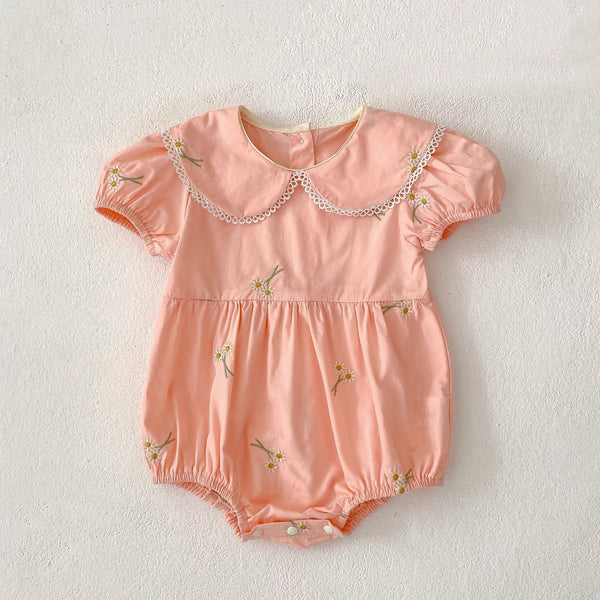 Daisy Embroidered 小雛菊蜜桃粉包屁衣